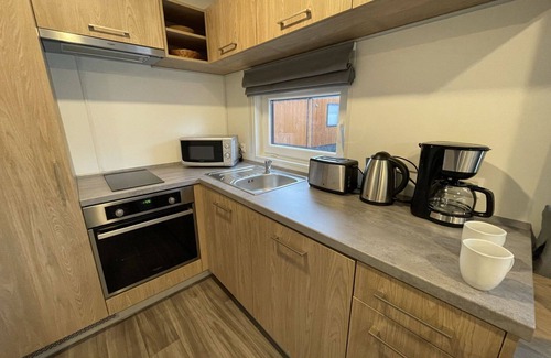 Wemding Casa | Bonito apartamento en villa para 4 personas con WIFI, A/C, TV, terraza y aparcamiento
