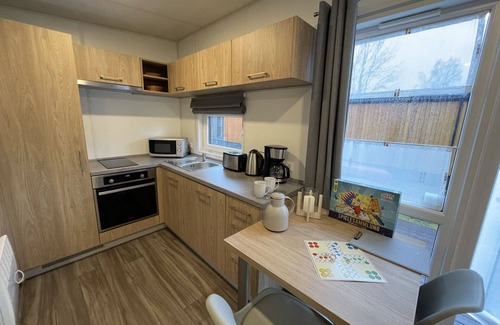 Wemding Casa | Bonito apartamento en villa para 4 personas con WIFI, A/C, TV, terraza y aparcamiento