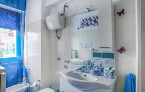 Villa Rosa Apartamento | Lovely Apartment In Villarosa Di Martinsicuro