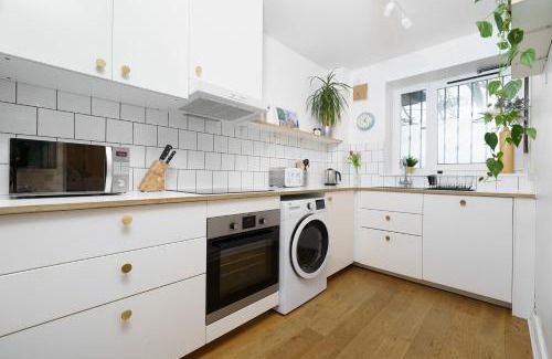 Victoria Apartamento | Lovely Apartment in Victoria Park Village