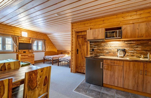 Rokytnice nad Jizerou Villa | Precioso apartamento en villa con WIFI, TV, patio, mascotas permitida y vista panorámica