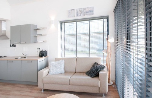 Tholen Casa | Precioso apartamento en villa para 4 personas con WIFI, TV y aparcamiento