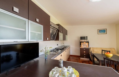 Silvi Villa | Hermoso apartamento en villa para 4 personas con WIFI, piscina, A/C, TV, patio y mascotas permitida