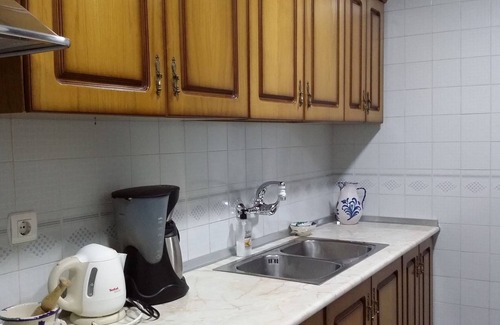Beiro Apartamento | CERCA DEL DISTRITO HISTÓRICO del ALBAICIN en GRANADA, con GARAJE y AIRE ACONDICIONADO.