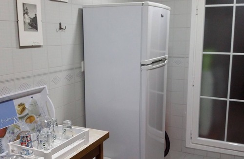 Beiro Apartamento | CERCA DEL DISTRITO HISTÓRICO del ALBAICIN en GRANADA, con GARAJE y AIRE ACONDICIONADO.