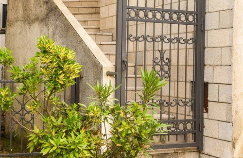 Bijeli do Apartamento | Precioso apartamento cerca del centro de la ciudad con vistas al mar