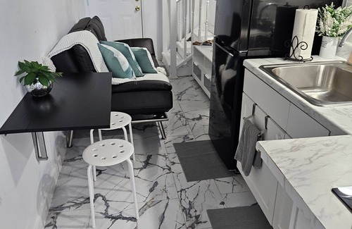 Granada Apartamento | Lovely apartment with space for 4.