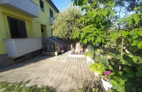 Muro Lucano Apartamento | Lovely apartment with fireplace and parking