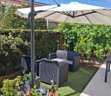 Nice Apartamento | Lovely apartment with private garden and a swimming-pool