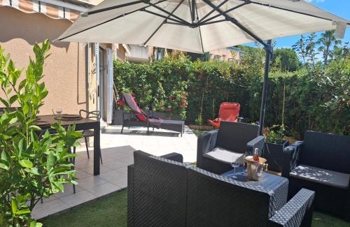 Nice Apartamento | Lovely apartment with private garden and a swimming-pool