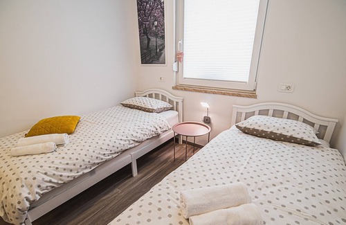 Kobarid Apartamento | Lovely Apartment with Terrace & Garden at Soča River