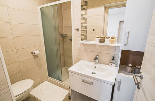 Kobarid Apartamento | Lovely Apartment with Terrace & Garden at Soča River