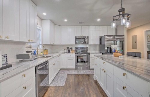 Pittsburgh Casa | Lovely Atlanta Home Less Than 3 Mi to State Farm Arena!