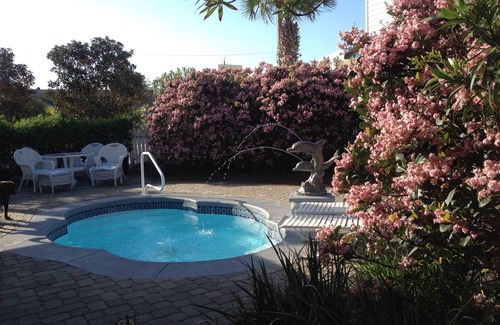 Silver Sands Beach Cabaña | Lovely Beach Cottage w / Fuente Piscina Privada