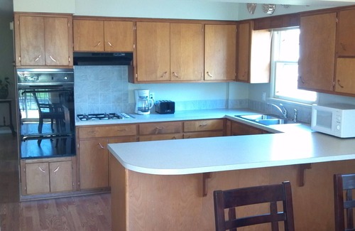 Bluffton Cabaña | Lovely Beach Cottage con la vista del Canal, Parque, y faro.