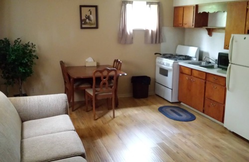 Bluffton Cabaña | Lovely Beach Cottage con la vista del Canal, Parque, y faro.
