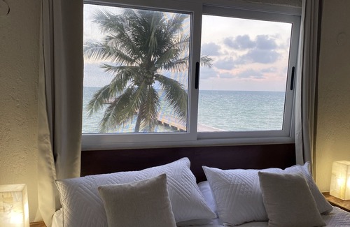 México Condominio | Lovely beach front condo with Pool and A/C 2 beds