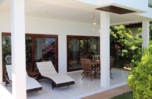 Thong Krut Villa | Encantadora villa de 2 dormitorios frente al mar