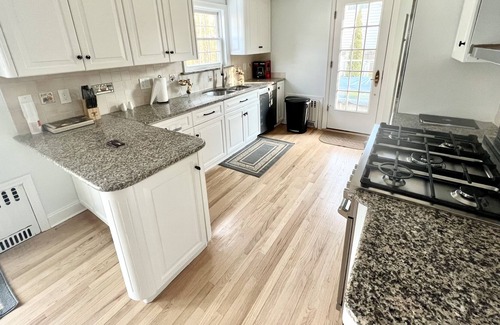 Lido Beach Cabaña | Lovely Beachside Cottage in Lido Dunes