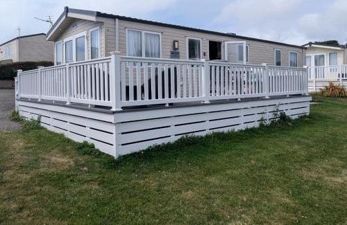 New Forest District Complejo | LOVELY BRIGHT AND AIRY CARAVAN ON THE 5 Star SHOREFIELD COUNTRY PARK ENTERTAINMENT PASSES INCLUDED