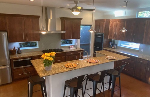 Boerne Casa | Lovely, bright house .4 miles from Main Street, private pool