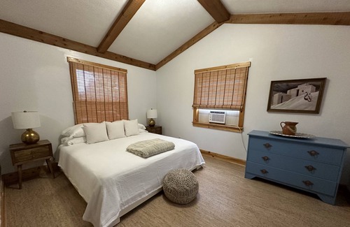 Millersburg Cabina | Lovely Cabin, fenced in yard. Pet Friendly!