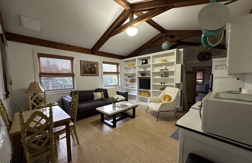 Millersburg Cabina | Lovely Cabin, fenced in yard. Pet Friendly!
