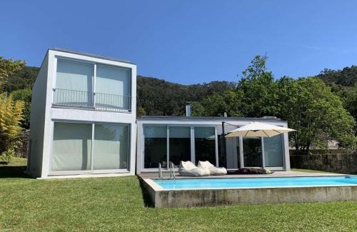 Vilarelho Villa | Lovely Caminha Villa 3 Bedrooms Villa Lilac Private Pool & Beautiful Views Viana Do Castelo