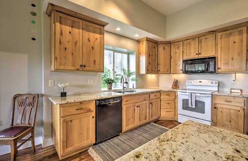 Silverton Apartamento | Lovely Canyon View Apartment w/ Patio & Yard