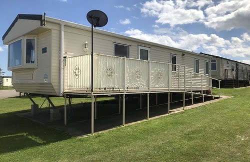 Flamborough Casa | Lovely caravan holiday home in a beautiful coastal setting.
