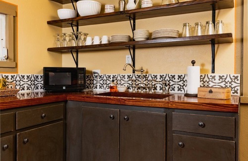 Puerto Real Casa | Casita preciosa Granada en exclusiva, Pilon ventosa
