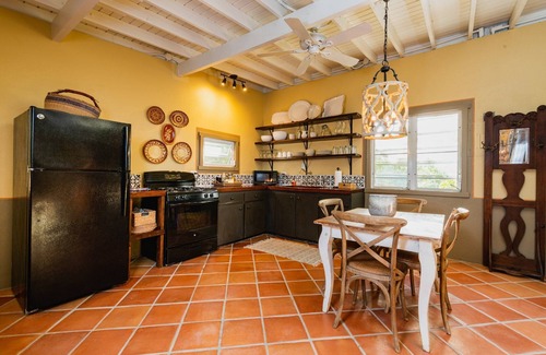 Puerto Real Casa | Casita preciosa Granada en exclusiva, Pilon ventosa