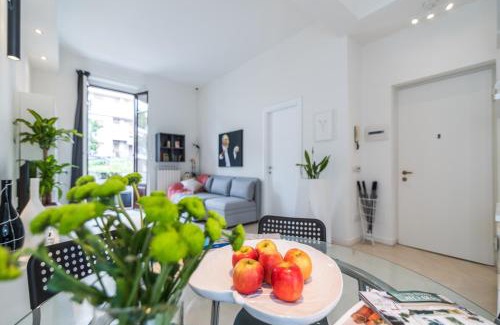 Simonetta Apartamento | Lovely Cenisio Apartment