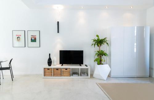 Simonetta Apartamento | Lovely Cenisio Apartment