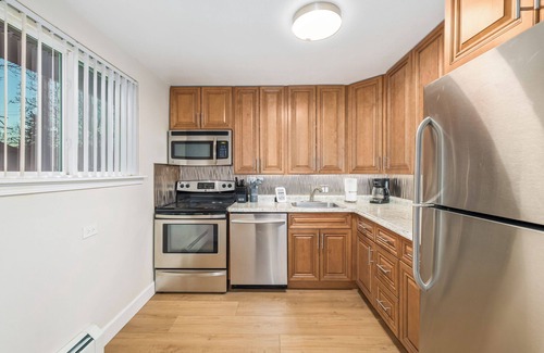 Cheesman Park Apartamento | Lovely Cheesman Park apt on tree lined street