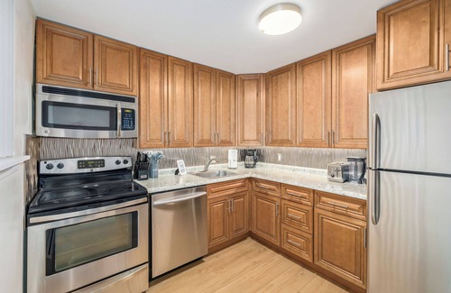 Cheesman Park Apartamento | Lovely Cheesman Park apt on tree lined street