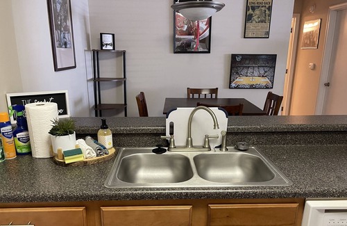 Woodcroft Apartamento | Lovely City of Medicine 1 Bedroom - 12 minutes to UNC Chapel Hill