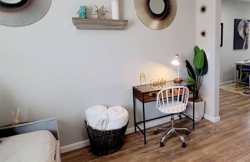 Logan Heights Condominio | Lovely Condo, minutes from downtown. Free Parking!
