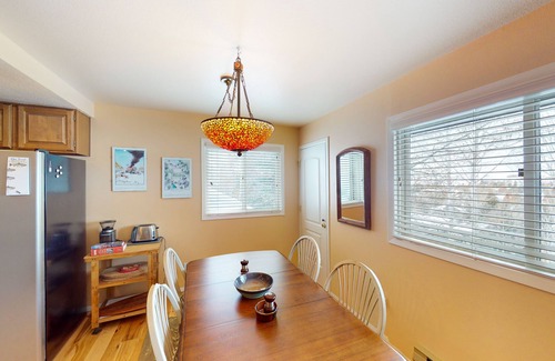 Elkhorn Village Condominio | Lovely condo with pool, fireplace, hot tub, tennis, skiing, sauna & W/D