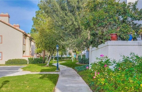 Corona Condominio | Lovely Condominium in the Hills