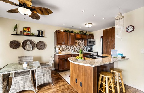 Honalo Condominio | Nuevo lanzamiento - Kona Coffee Villas. ¡Vista al océano! Especial de verano $ 99 / nt