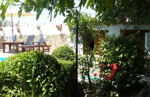 Padul Casa | Cortijo encantador con piscina privada y jardín entre Granada y Costa para 4 personas