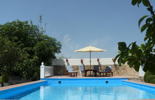 Padul Casa | Cortijo encantador con piscina privada y jardín entre Granada y Costa para 4 personas