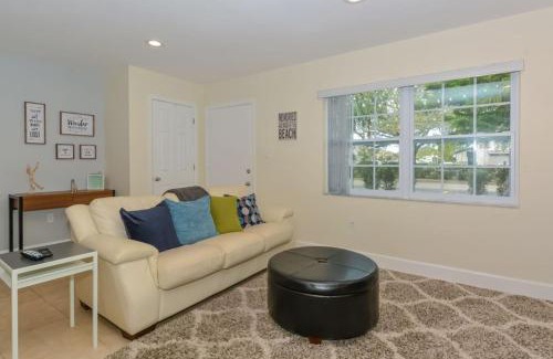 South Sarasota Casa | Lovely Cottage near the Beach and Downtown Sarasota