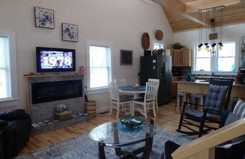 Winter Harbor Cabaña | Lovely cottage on Acadia National Park's quiet Schoodic side. Pet friendly