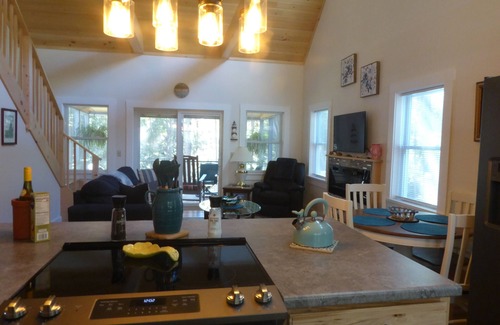 Winter Harbor Cabaña | Lovely cottage on Acadia National Park's quiet Schoodic side. Pet friendly