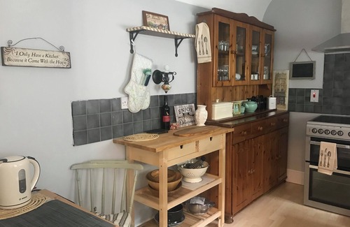 Leek Casa | LOVELY COTTAGE TERRACE HOME, Leek Centre