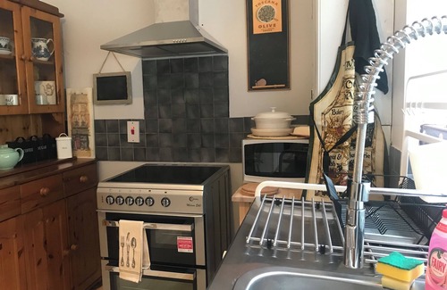 Leek Casa | LOVELY COTTAGE TERRACE HOME, Leek Centre