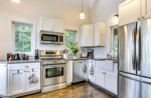 Narrowsburg Cabaña | Lovely Country Retreat, 4 Mi to Dtwn Narrowsburg!