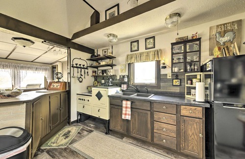 St. Charles Apartamento | Lovely Couples Escape on Mississippi River!